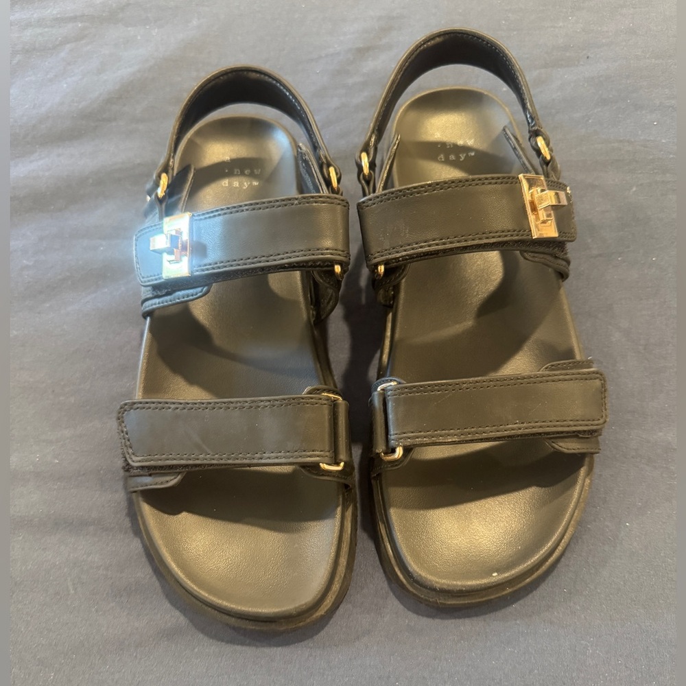 A New Day Black & Gold Adjustable Sandals | Women’s Size 8.5 | Minimal Chic